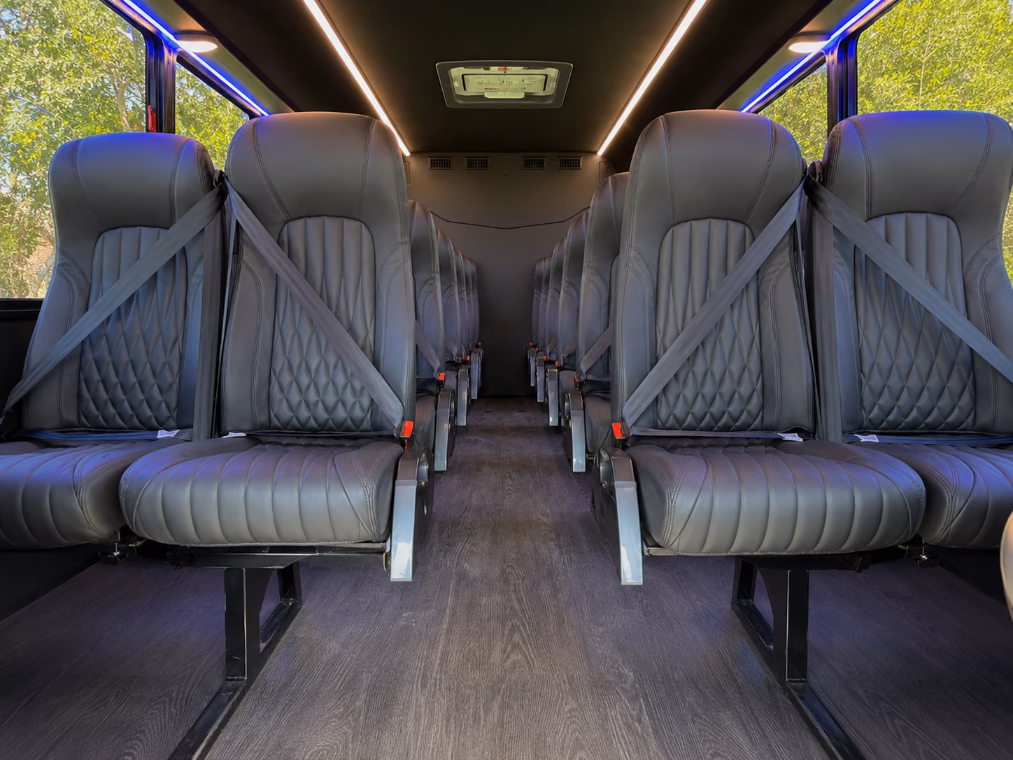 airport shuttle buses for wedding guests flying into kci or mci