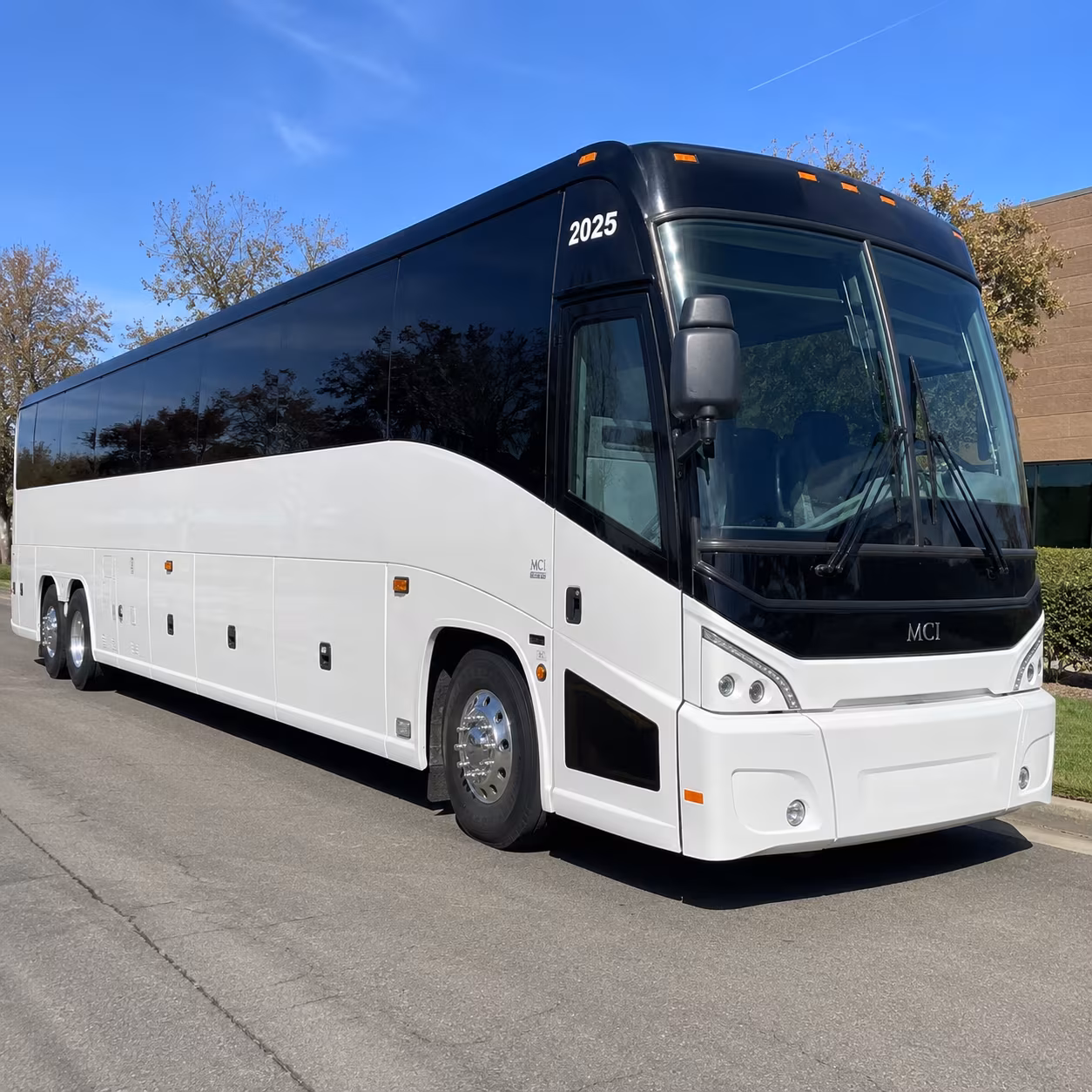 charter bus rentals to missouri wineries east of overland park
