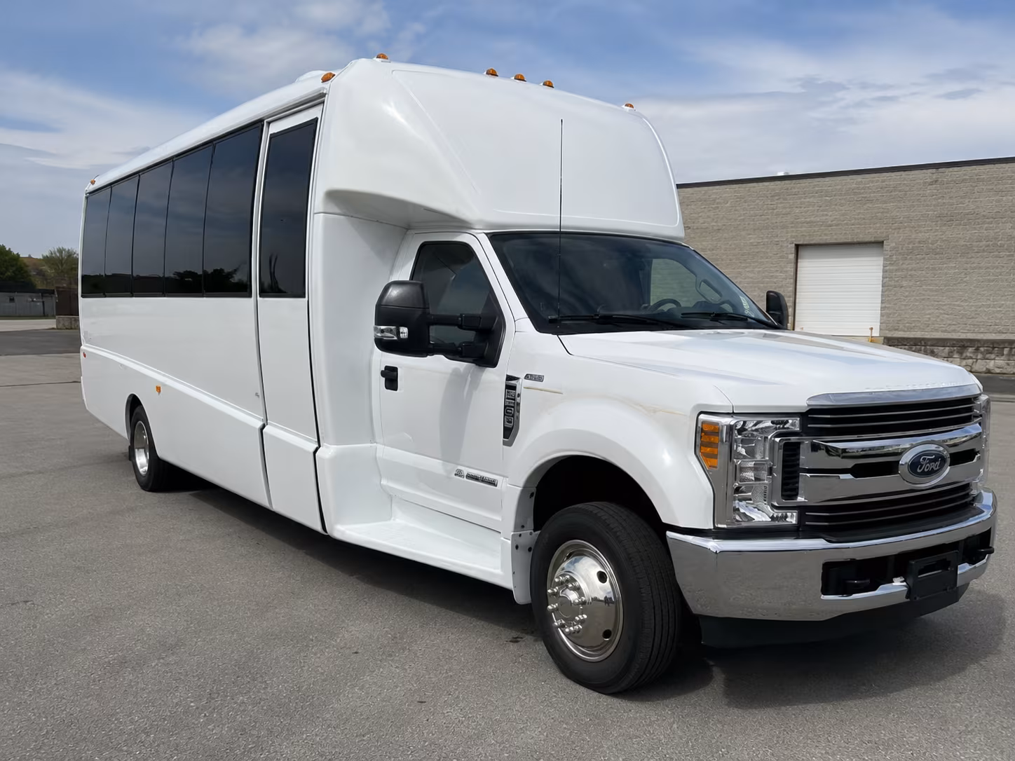 minibuses for overland park college and career exploration trips