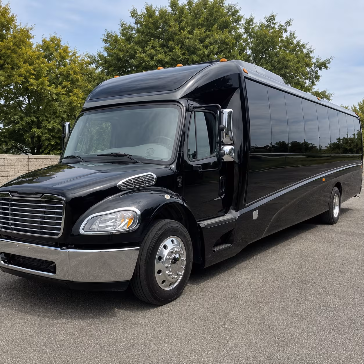 overland park 28 passenger minibus