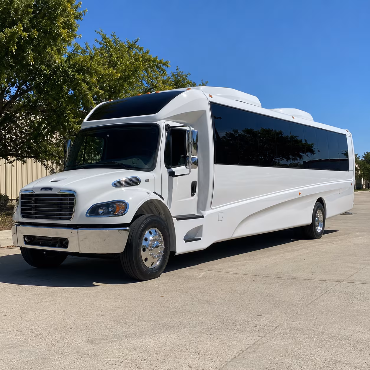 overland park 35 passenger minibus